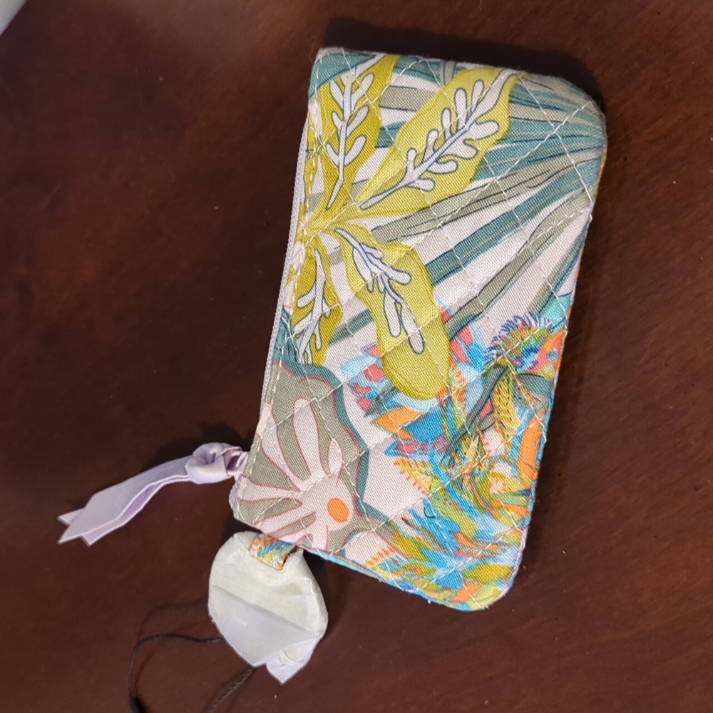New! Vera Bradley Zip ID in Rainforest Canopy Floral All Over Pattern